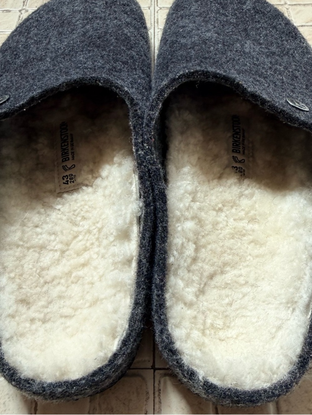 Birkenstock Zermatt Slipper Charcoal Wool felt and shearling Fuzzy Slipper. EU43 - Picture 4 of 8